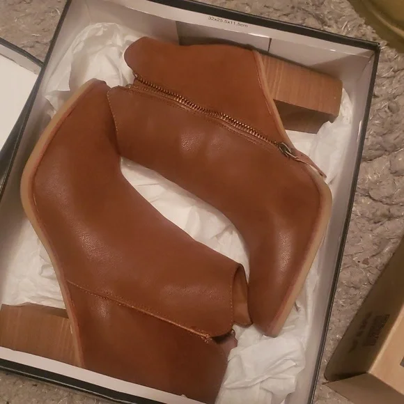 NEW MIA Patton Womens Short Boot NEW 8.5 - Picture 8 of 9